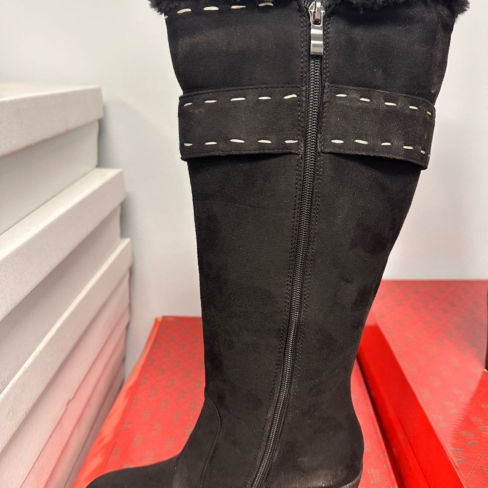 Knee high super comfortable wedge boots - Picture 2 of 2